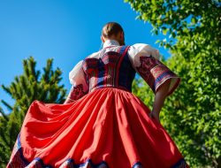 Pesona Baju Tradisional Andorra: Menjelajahi Keunikan Budaya