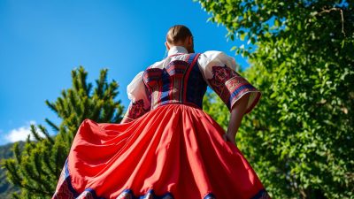 baju tradisional Andorra